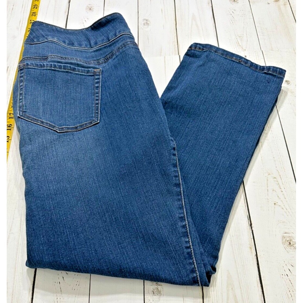 Torrid Stretch Denim Ankle Cropped Medium Wash Jeans Women's Size 16W - Picture 1 of 10